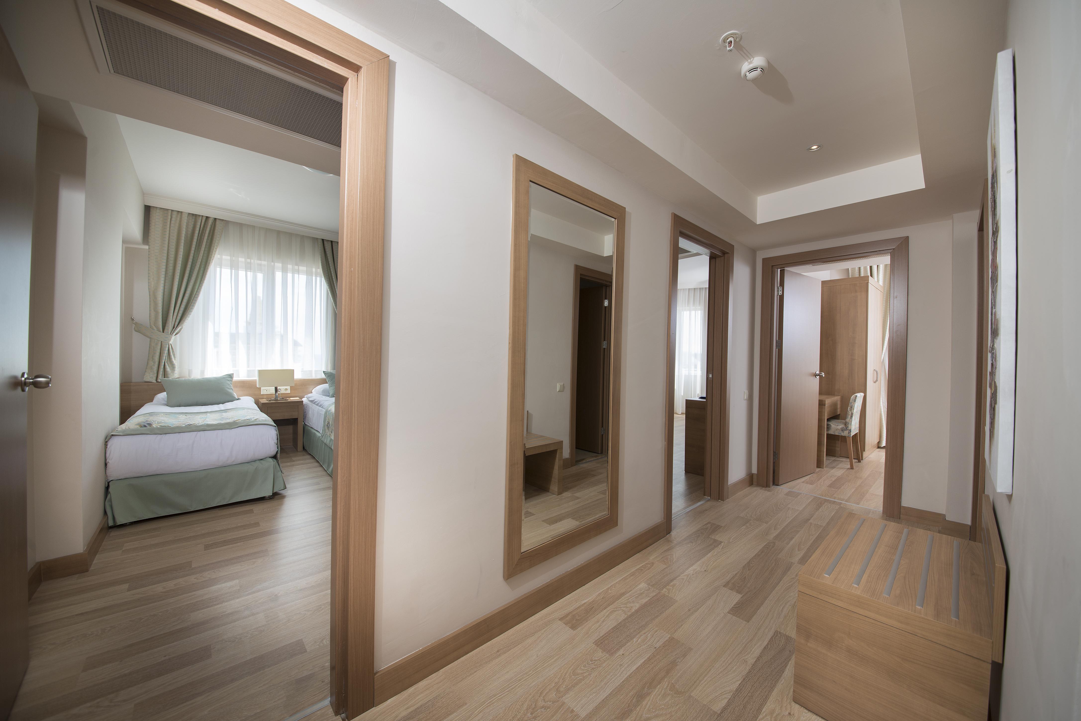 Hotel Wyndham Garden Lara Antalia Esterno foto