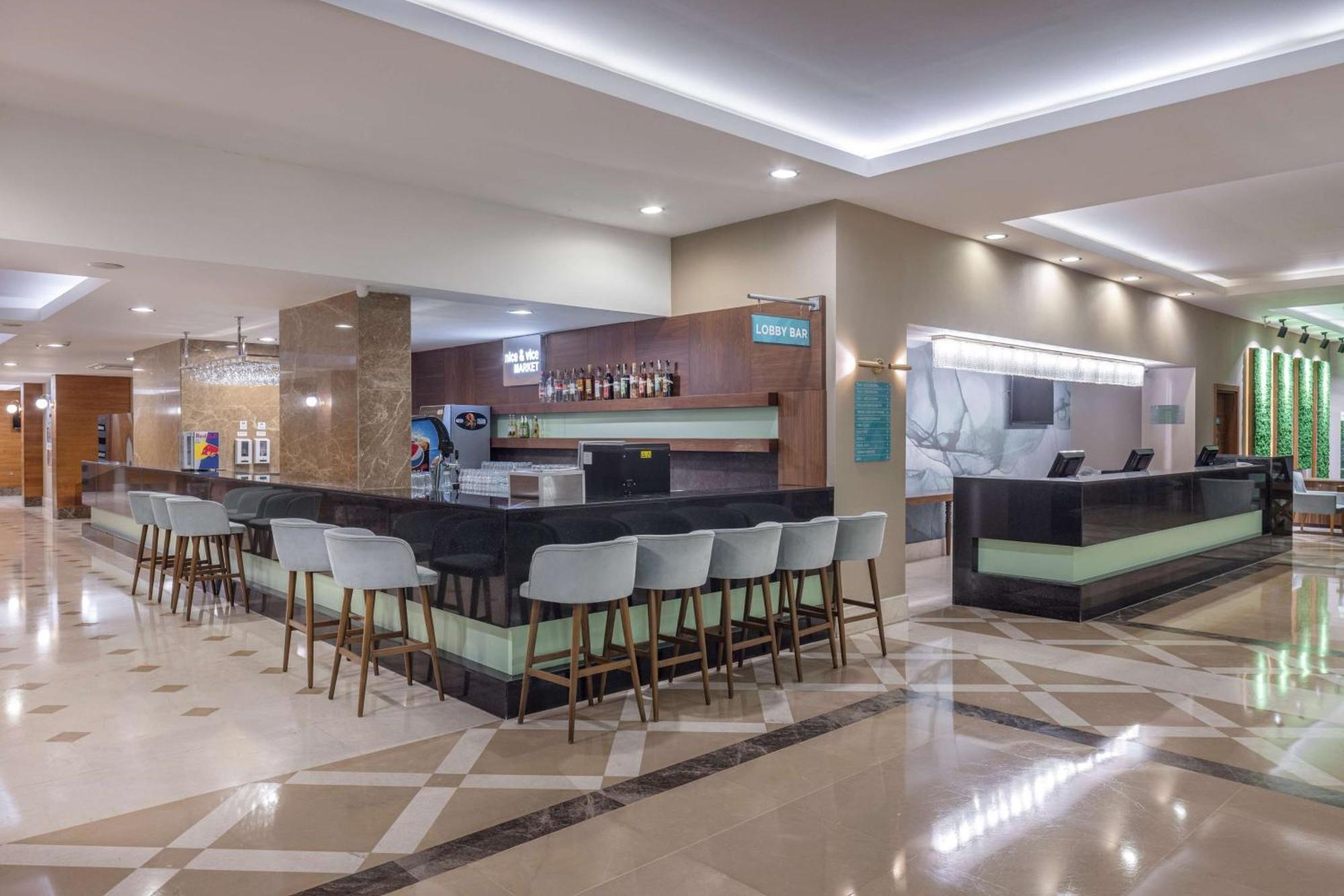 Hotel Wyndham Garden Lara Antalia Esterno foto